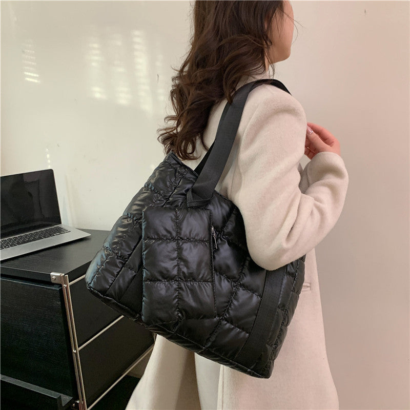 Versatile Quilted Tote Bag LoungeYard — product view 2