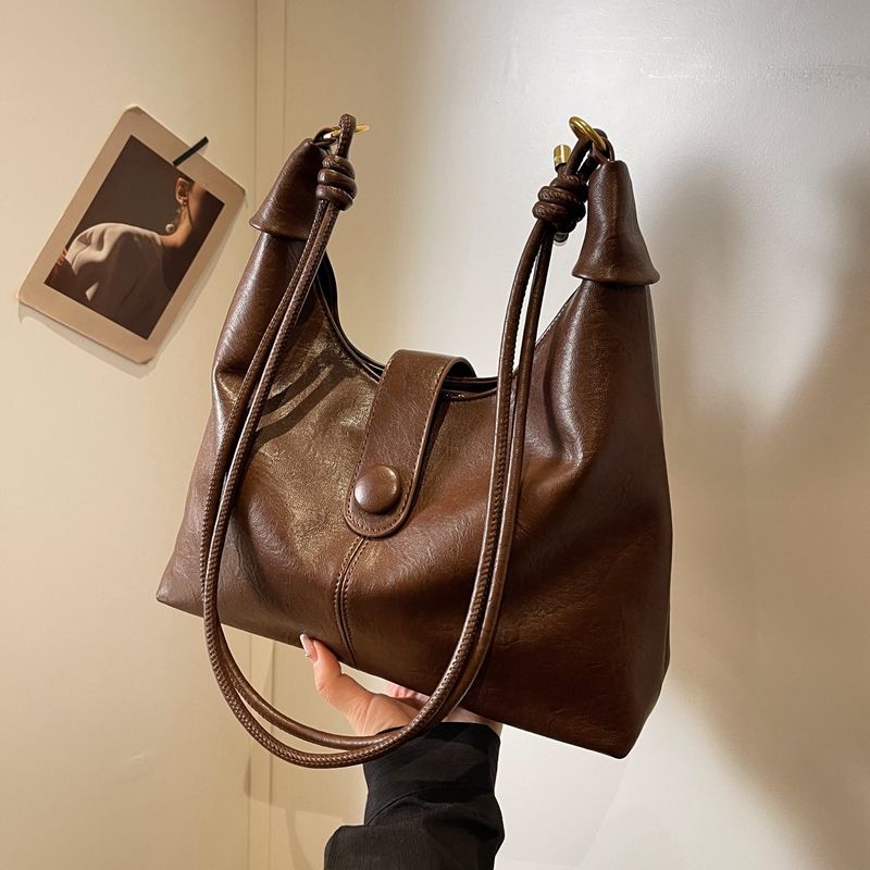 Classic Leather Hobo Bag LoungeYard — product view 6