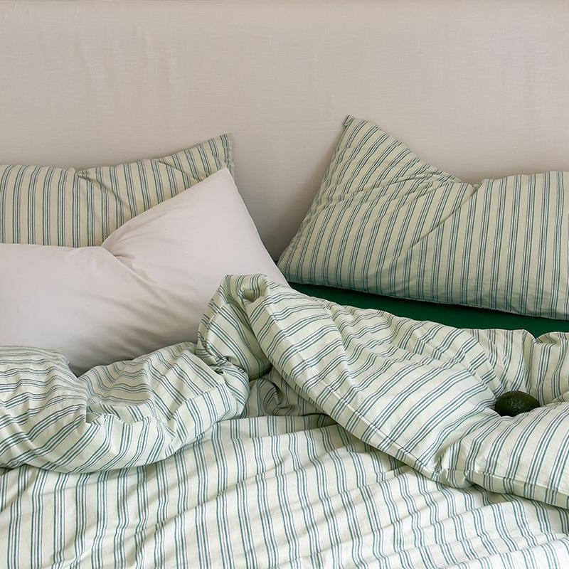 Duvet cover set made of cotton percale with fine pinstripe — product view 2