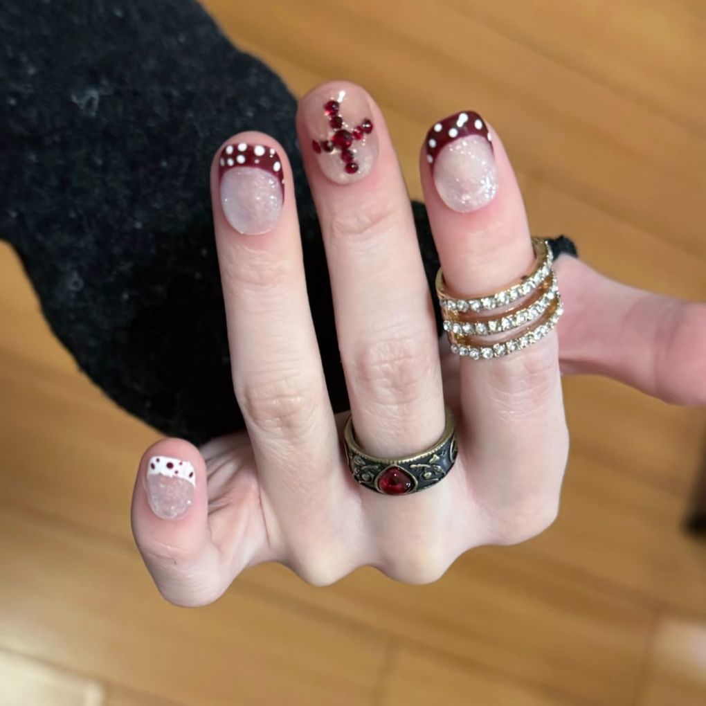 Artistic Decorative Press-On Nail Set — product view 3