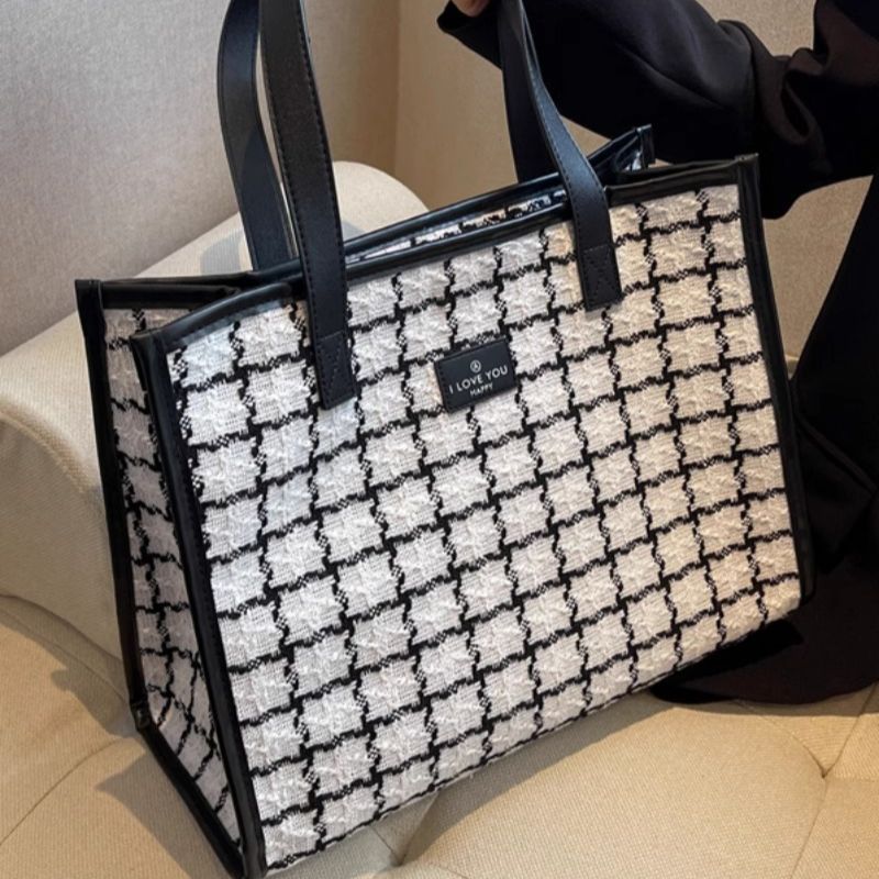 Elegant Textured Tote Bag LoungeYard — product view 2