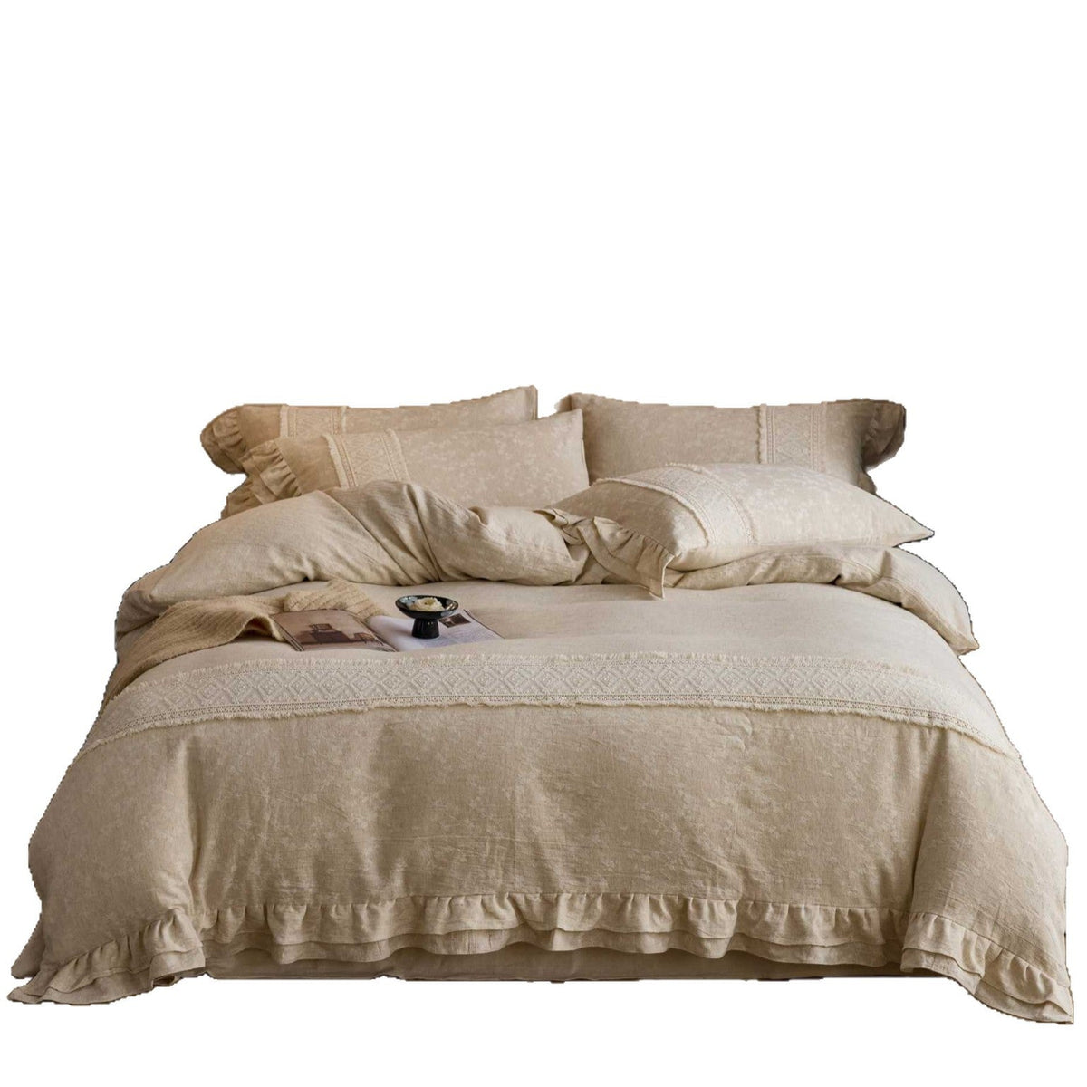 Bedding set made of washed linen with decorative lace trim and ruffle — product view 4