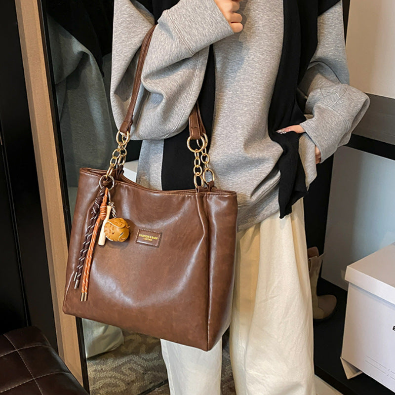 Chic Luxe Handbag LoungeYard — product view 4