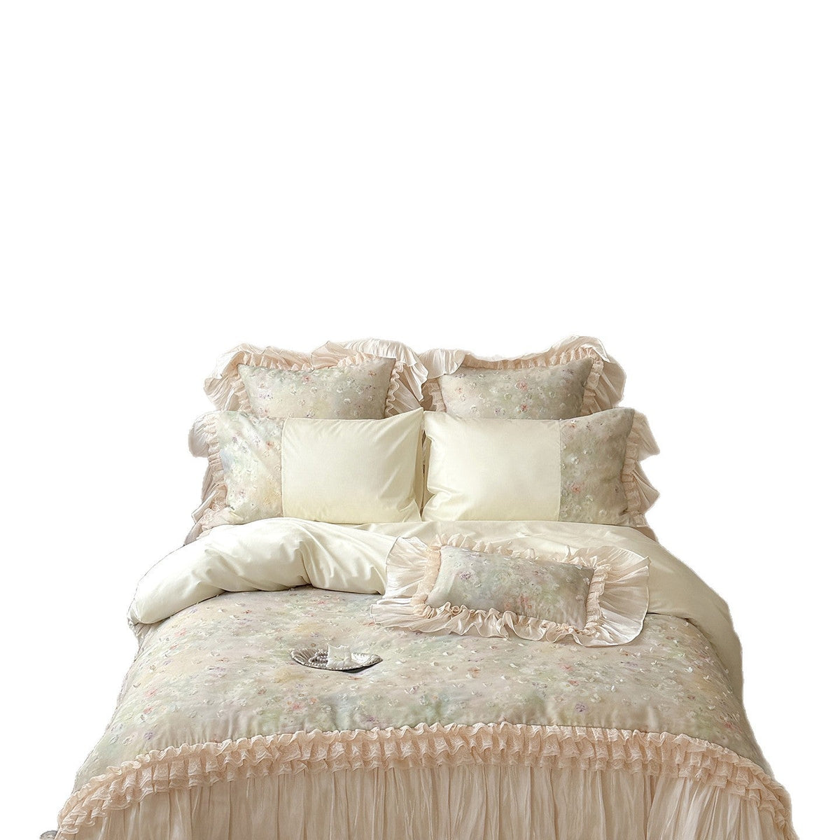Bedding set in vintage romantic style with ruffled frill and cotton satin — product view 5