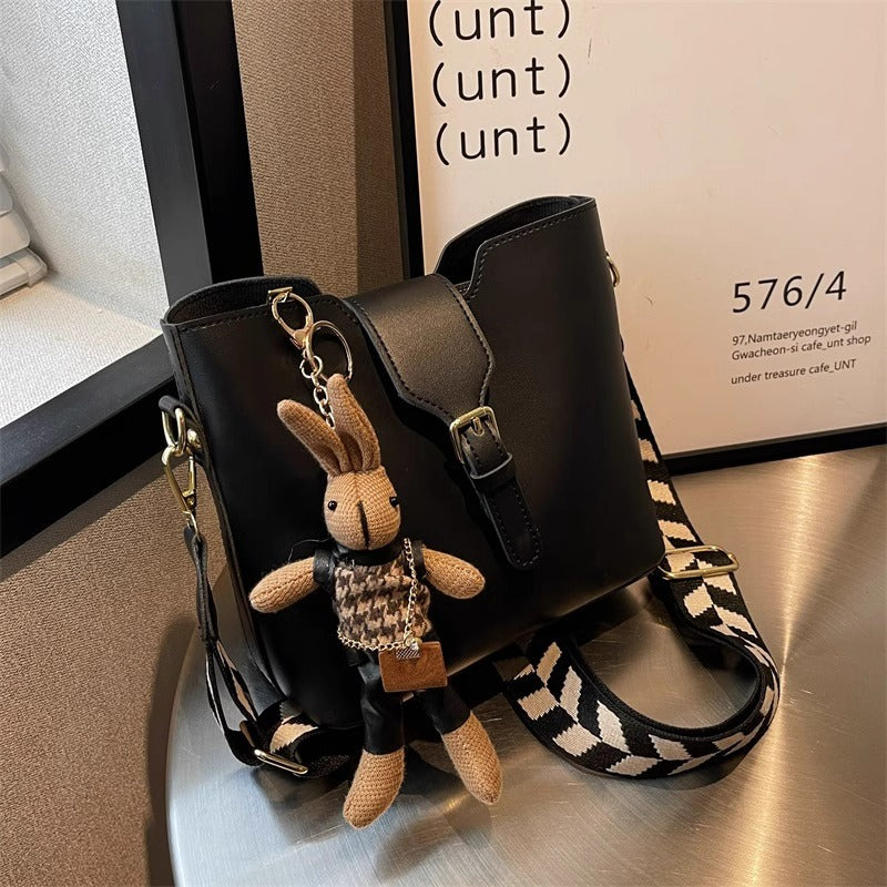 Versatile Chic Crossbody Bag LoungeYard — product view 2