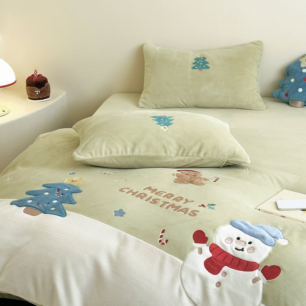Quilted Children's Bedding Set — product view 2