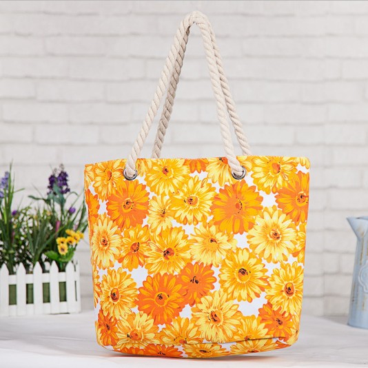 Large floral patterned beach bag LoungeYard — product view 2