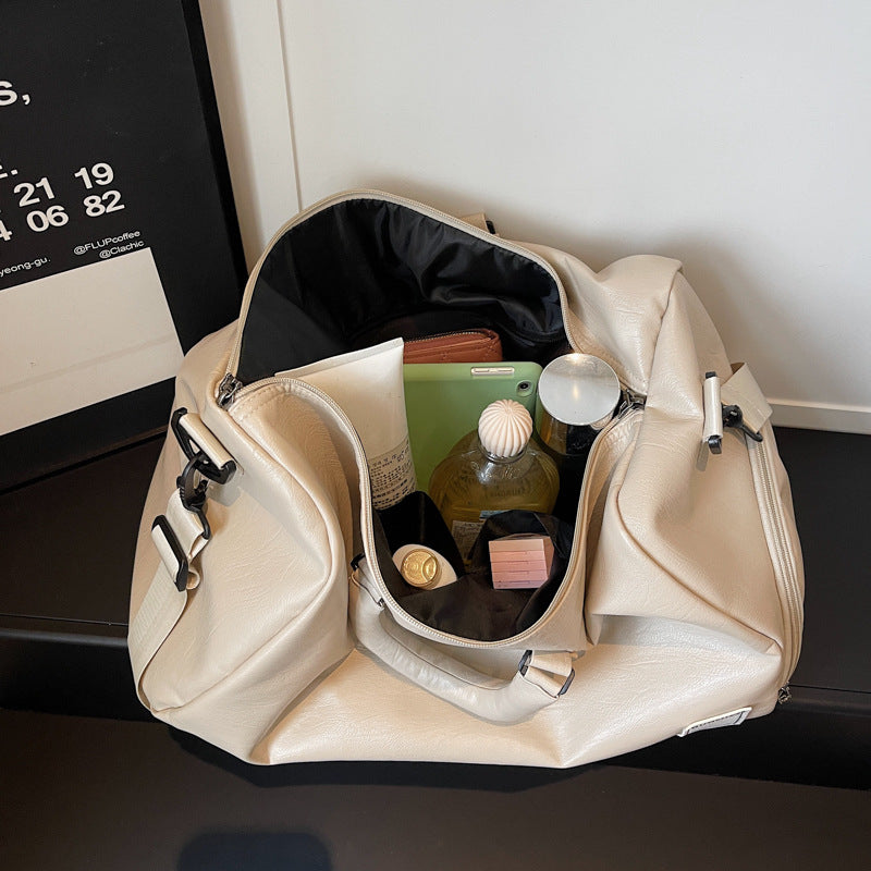 Elegant and Practical Travel Duffel Bag LoungeYard — product view 3