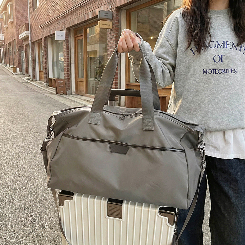 Multifunctional Sports and Travel Bag LoungeYard — product view 3