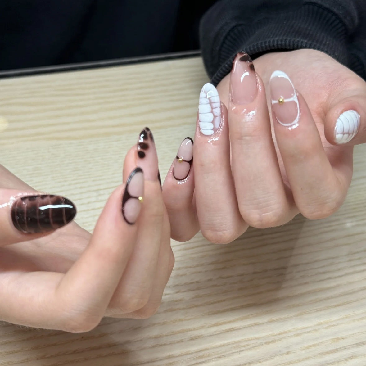 Creative Press-On Nail Art Set — product view 1