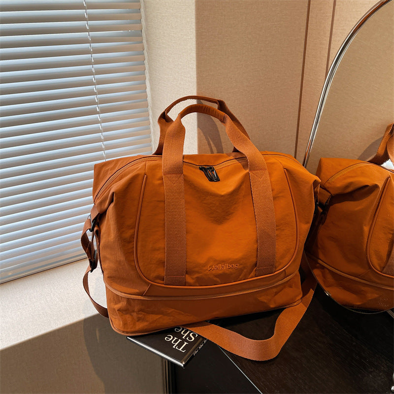 Elegant Sports Bag With Multiple Compartments LoungeYard — product view 1