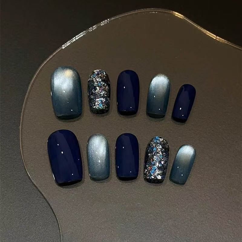 Glamorous Glossy Light-Reflecting Press-On Nail Set — product view 1