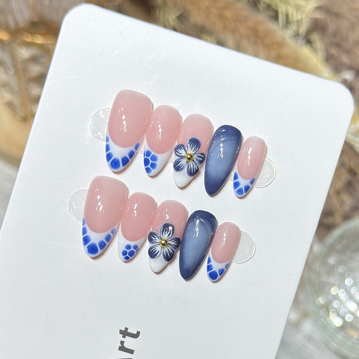 Elegant Artistic Press-On Nails — product view 2