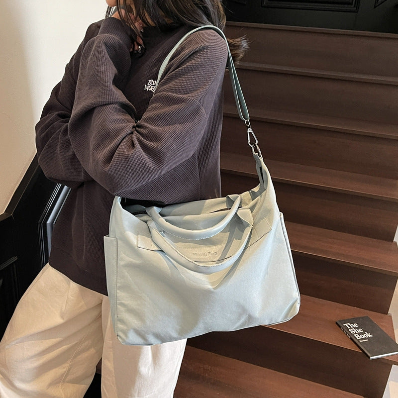 Versatile Travel Canvas Duffle Bag — product view 2