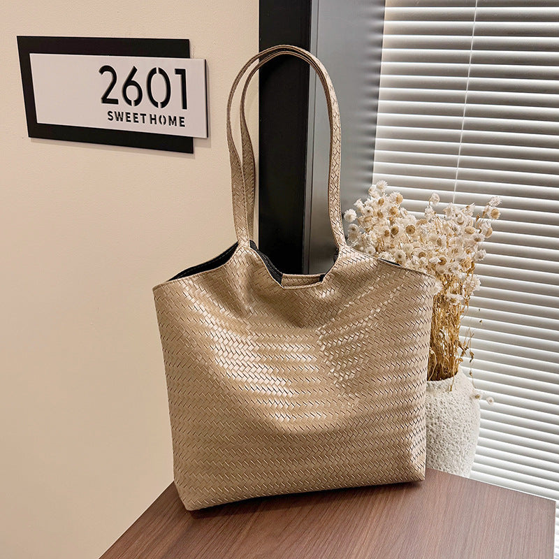 WoSpacious Woven Tote Bag LoungeYard — product view 1