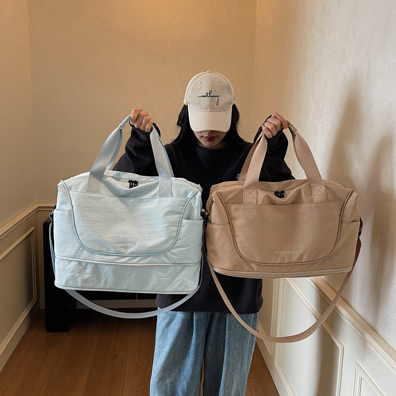 Versatile Travel Duffle Bag LoungeYard — product view 1