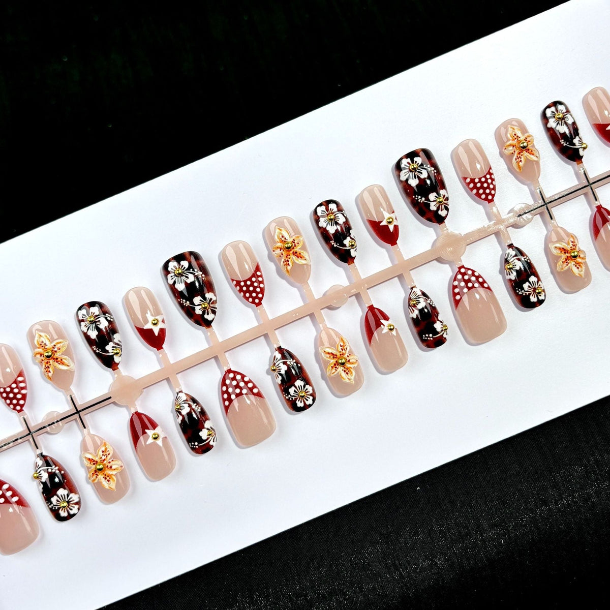 Artistic Floral Press-On Nail Art Set 1790746250 — product view 2