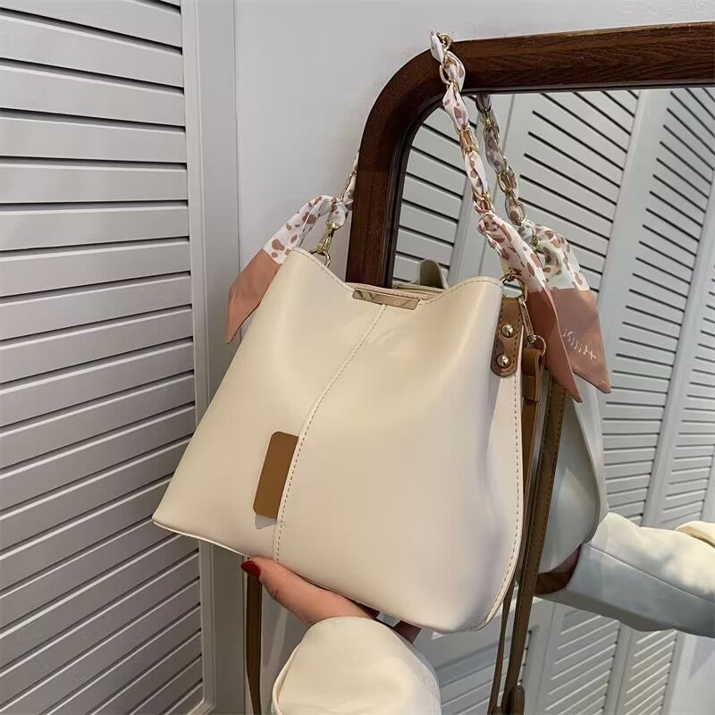 Bucket Handbag — product view 2