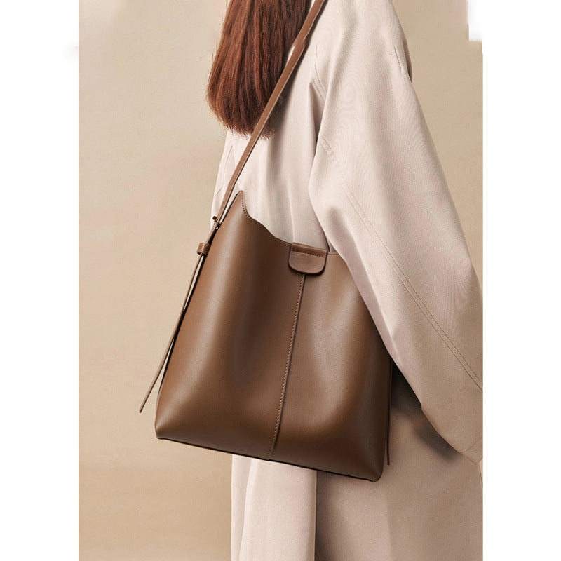 Elegant Structured Shoulder Bag LoungeYard — product view 7