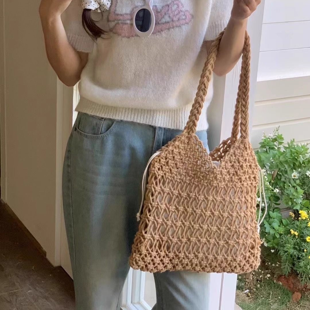 Hand-knotted shopping and beach bag LoungeYard — product view 3