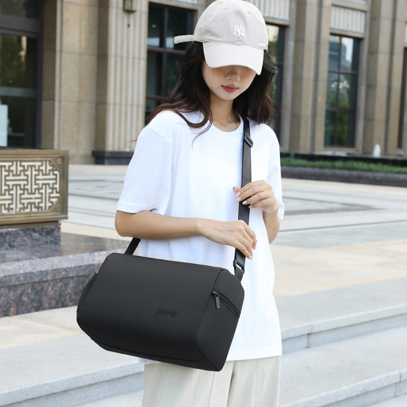 Versatile Travel Duffle Bag LoungeYard — product view 4
