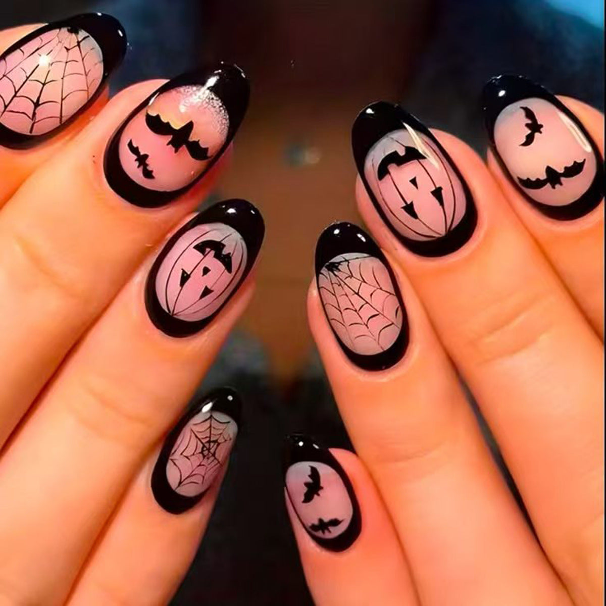 Halloween-Themed Press-On Nail Art Set — product view 2