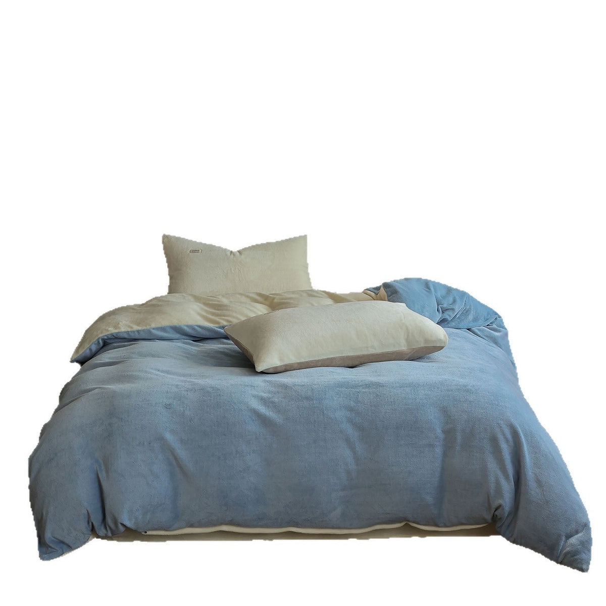 Plush bedding set with velvety microfiber surface LoungeYard — product view 4
