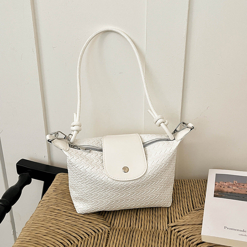 Woven Handheld Bucket Bag — product view 3