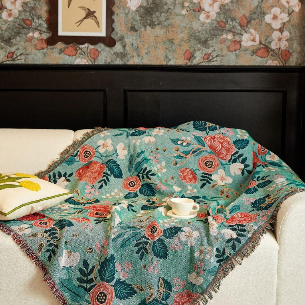 Floral Patterned Throw Blanket — product view 3