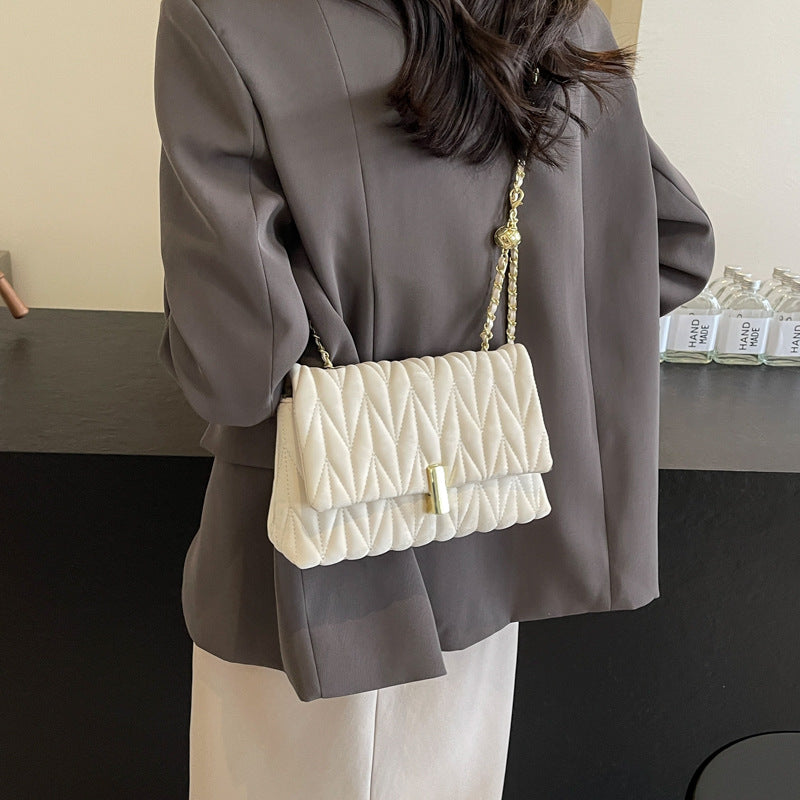 Quilted Chain-Strap Handbag LoungeYard — product view 3