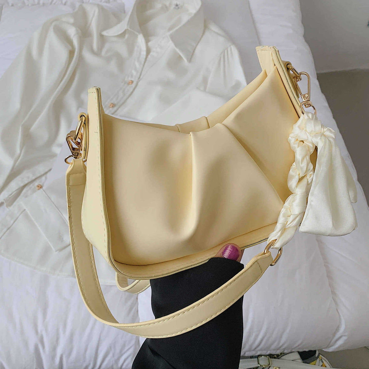 Chic Bow-Detail Crossbody Bag LoungeYard — product view 7