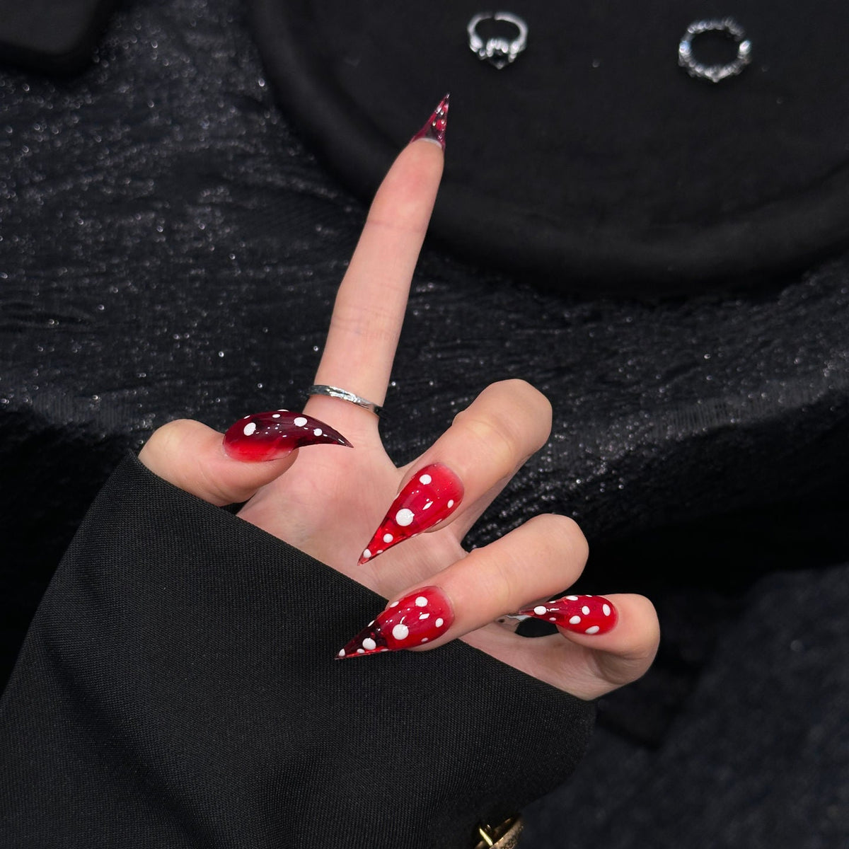 Stylish Stiletto Press-On Nails — product view 2