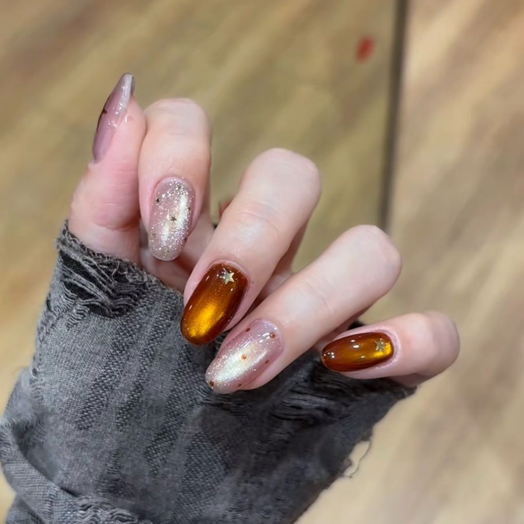 Glittery Star Accent Nail Art Extensions — product view 1