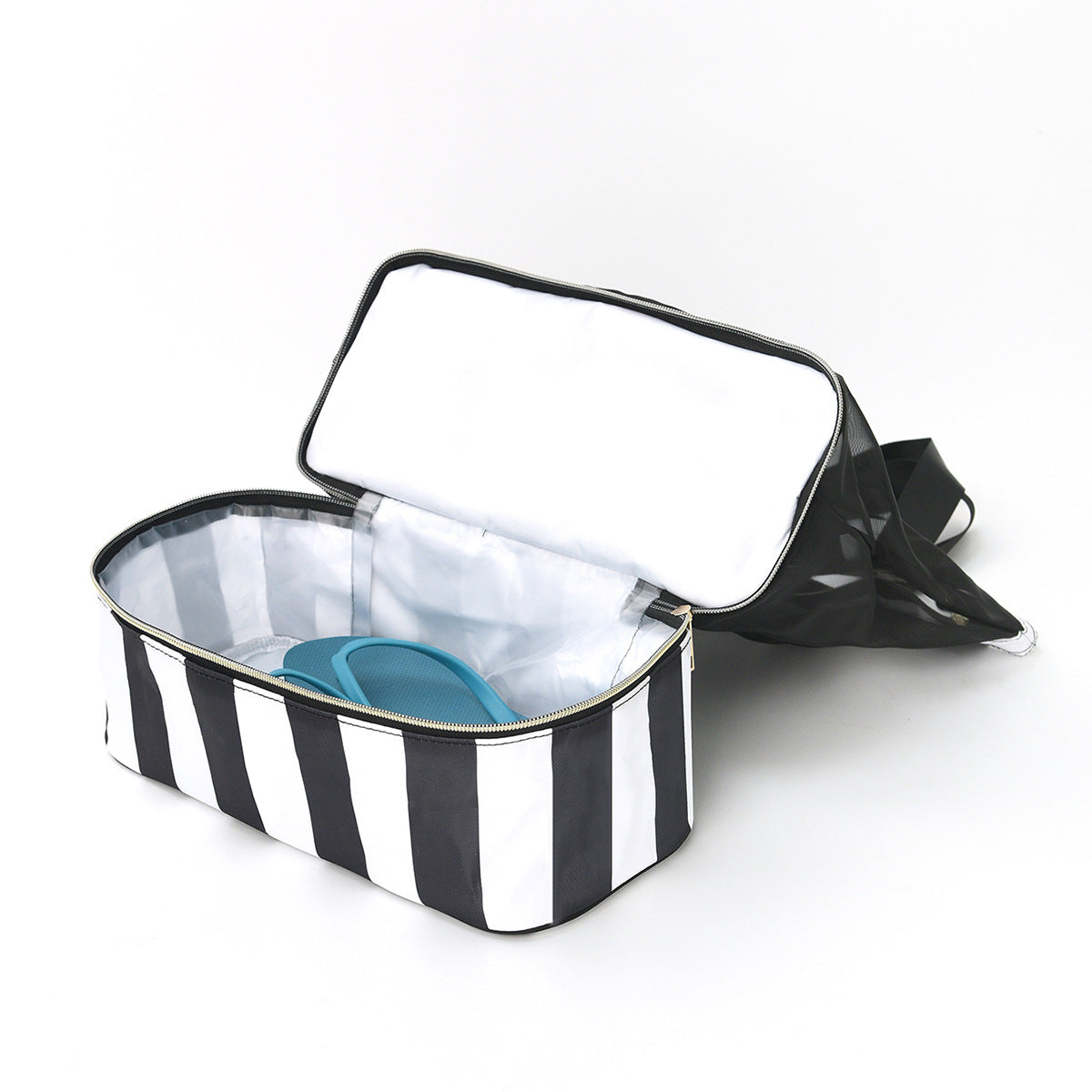 Practical tote bag with mesh design LoungeYard — product view 3