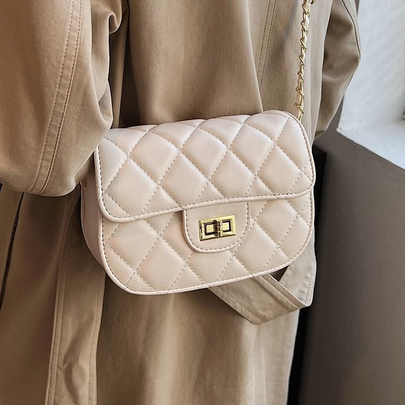 Quilted Elegance Shoulder Bag LoungeYard — product view 5