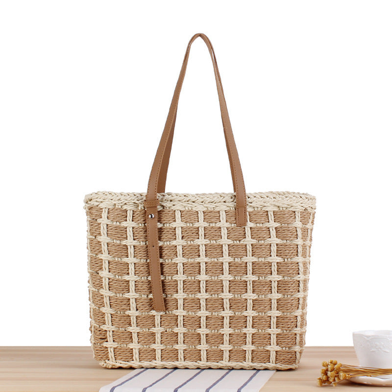 Elegant Straw Bag with Chic Design LoungeYard — product view 1