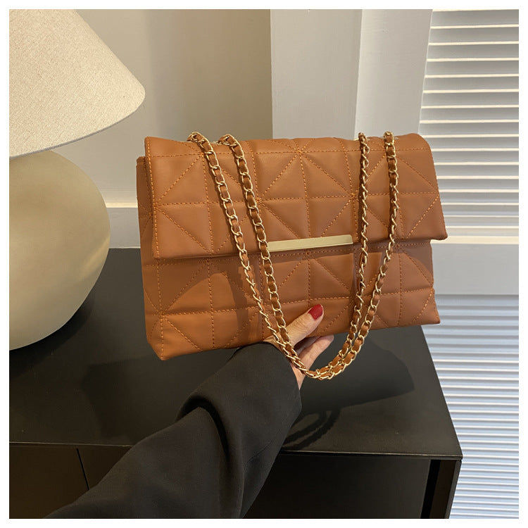 Elegant Quilted Handheld Bag — product view 1