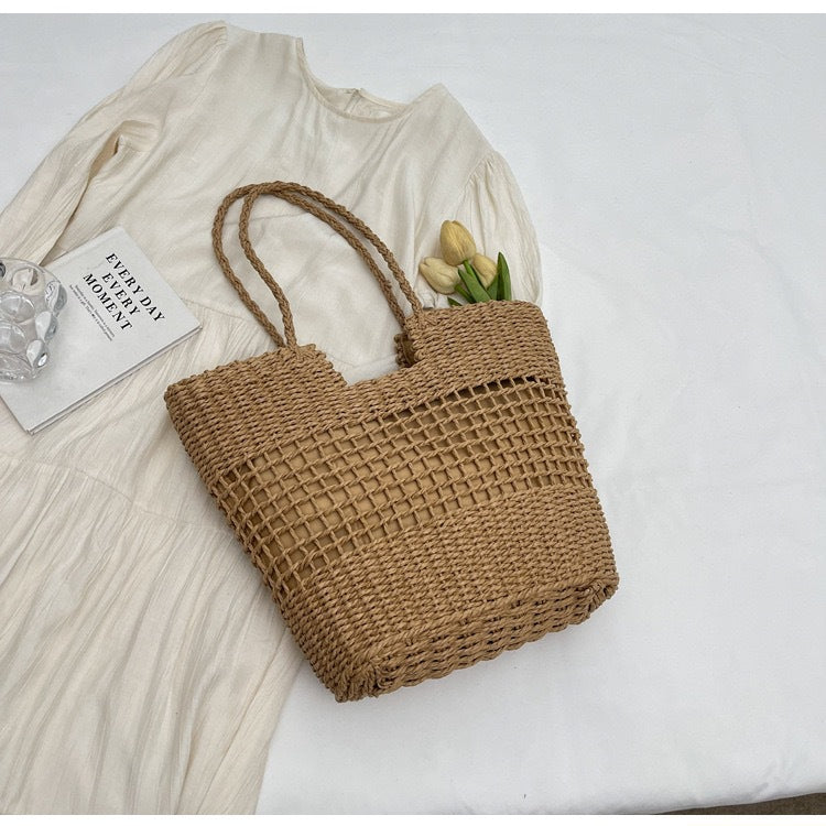 Handwoven Beach Bag LoungeYard — product view 6