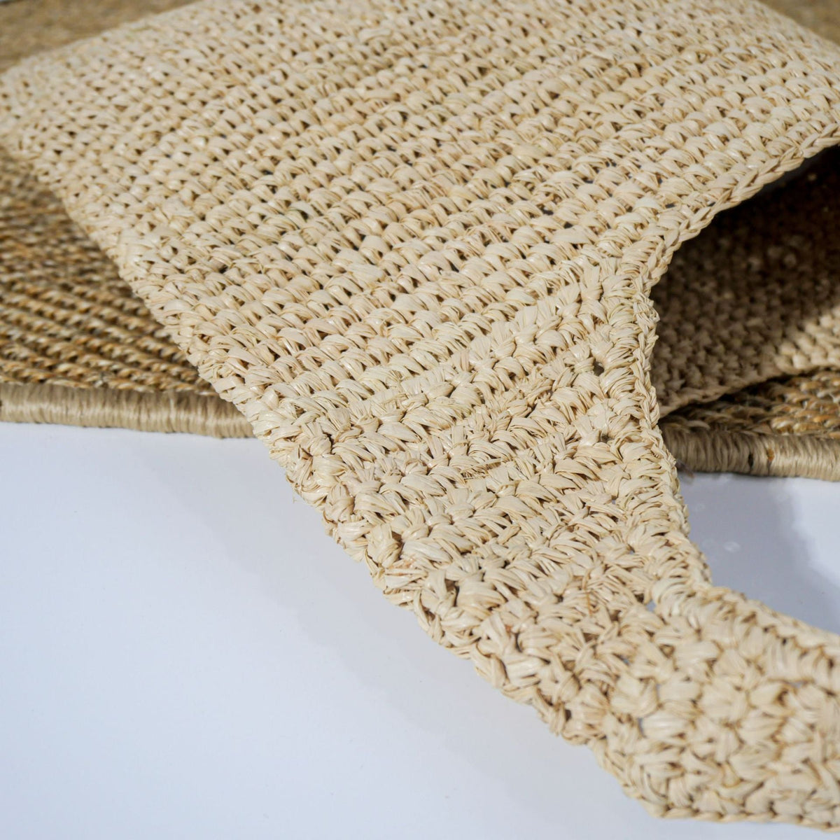 Spacious Beach Shoulder Bag LoungeYard — product view 4