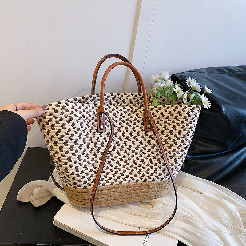 Lifestyle Handbag LoungeYard — product view 3