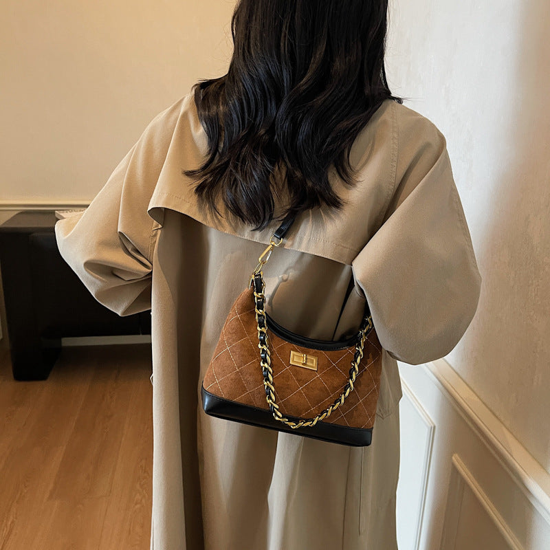 Chic Quilted Handbag LoungeYard — product view 5