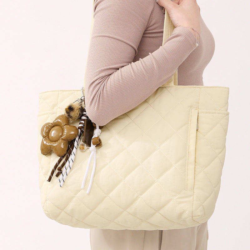 Quilted Handbag LoungeYard — product view 2