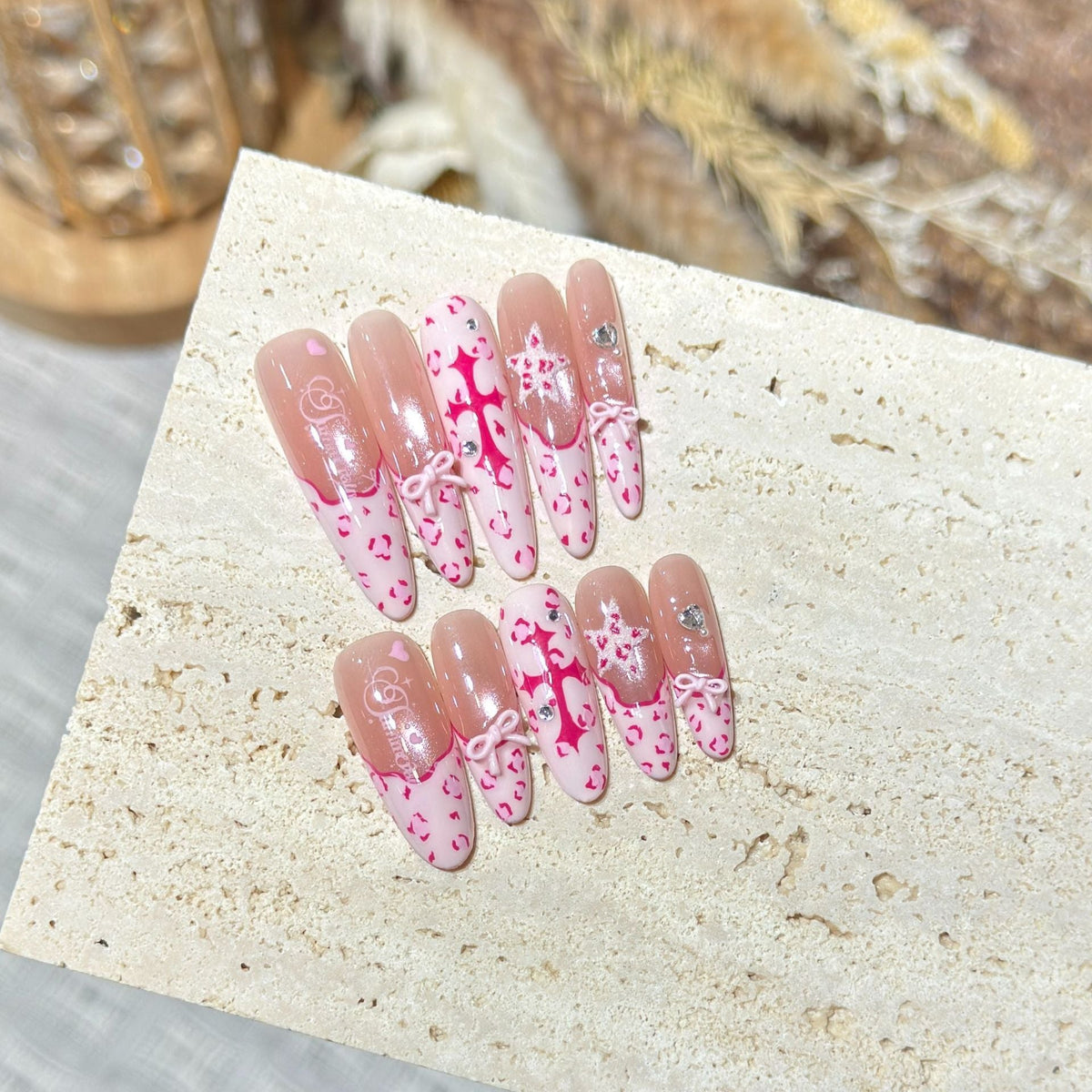 Decorative Press-On Nail Tips Set — product view 1