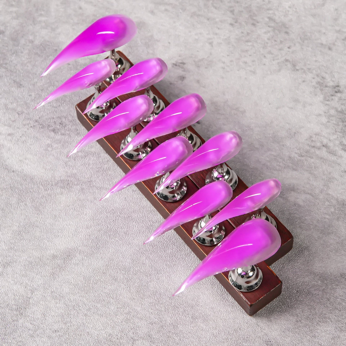 Stiletto Pointed Press-On Nails — product view 4