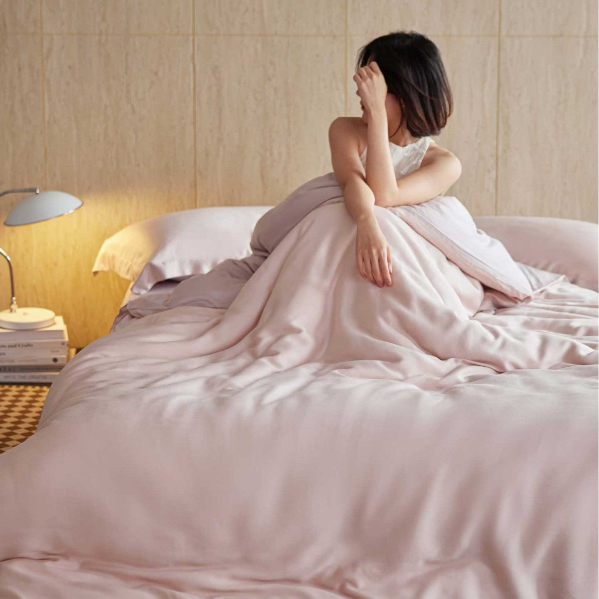 Silky-gloss premium bedding set made of cotton satin — product view 4
