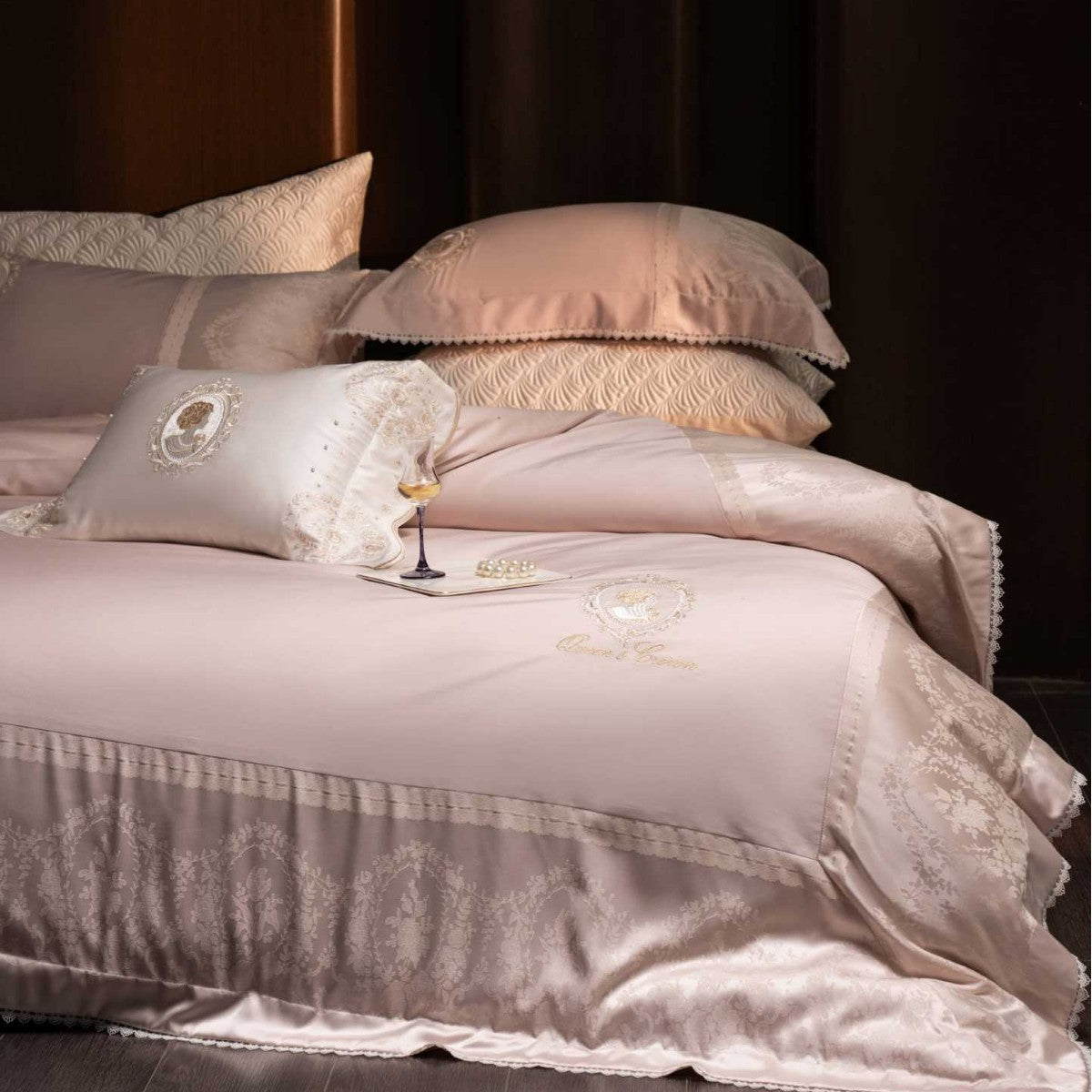 Luxurious satin bedding with jacquard floral pattern and lace trim — product view 7