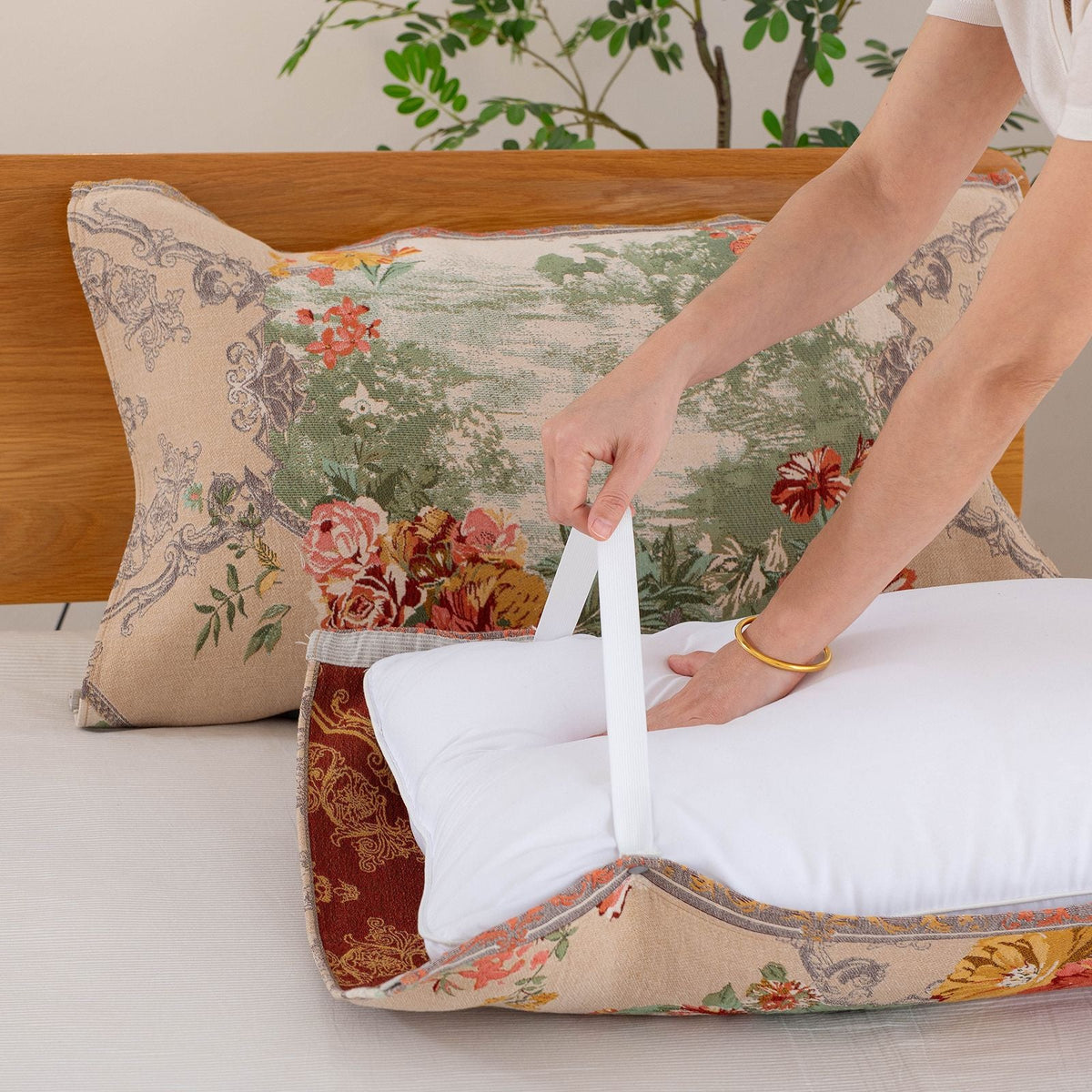 Women's cushion with removable and washable cover LoungeYard — product view 6