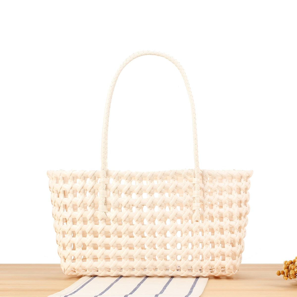 Stylish willow bag with modern grid design LoungeYard — product view 5