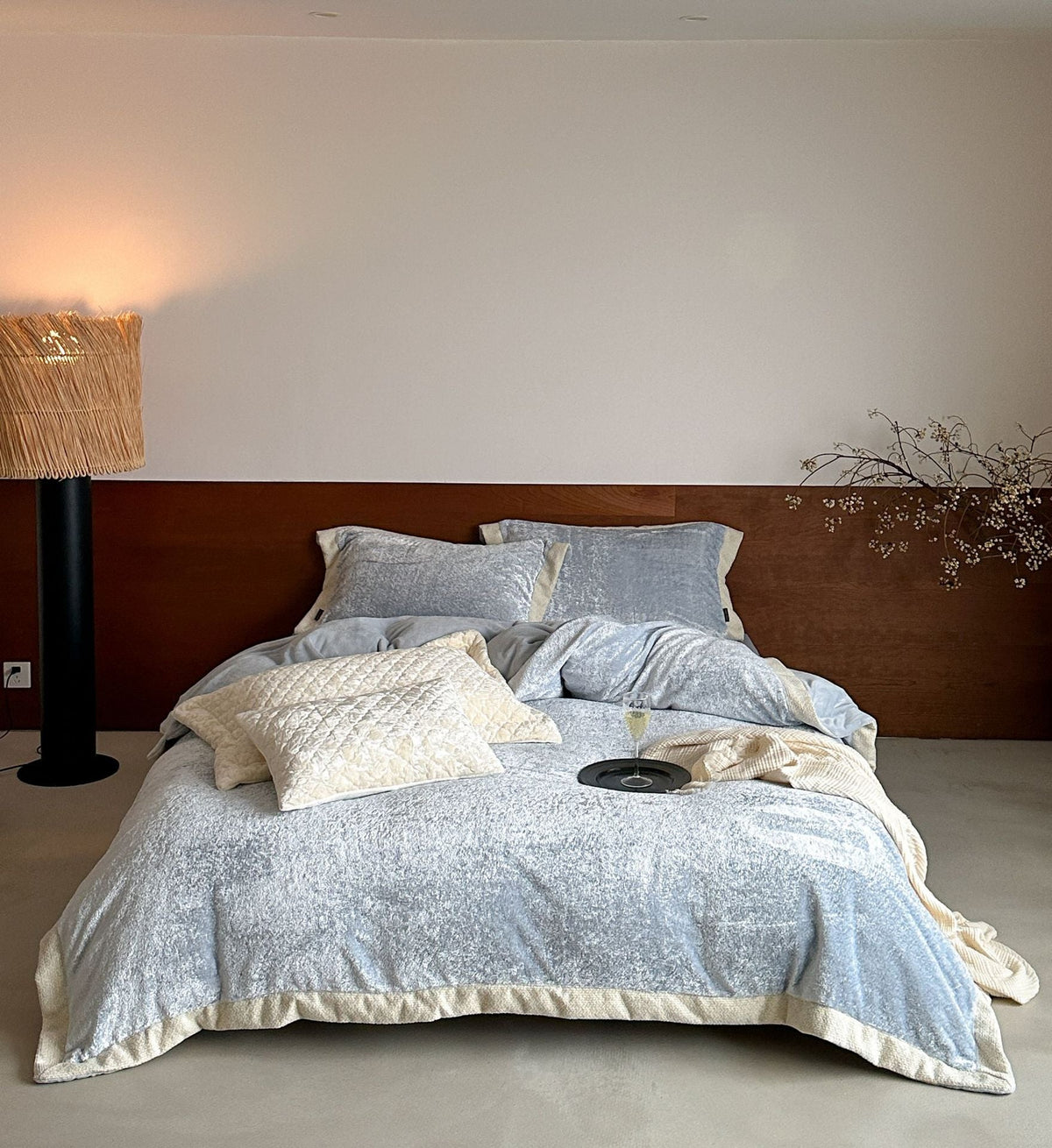 Fluffy velvet bedding set with soft plush fibers and hotel closure LoungeYard — product view 6