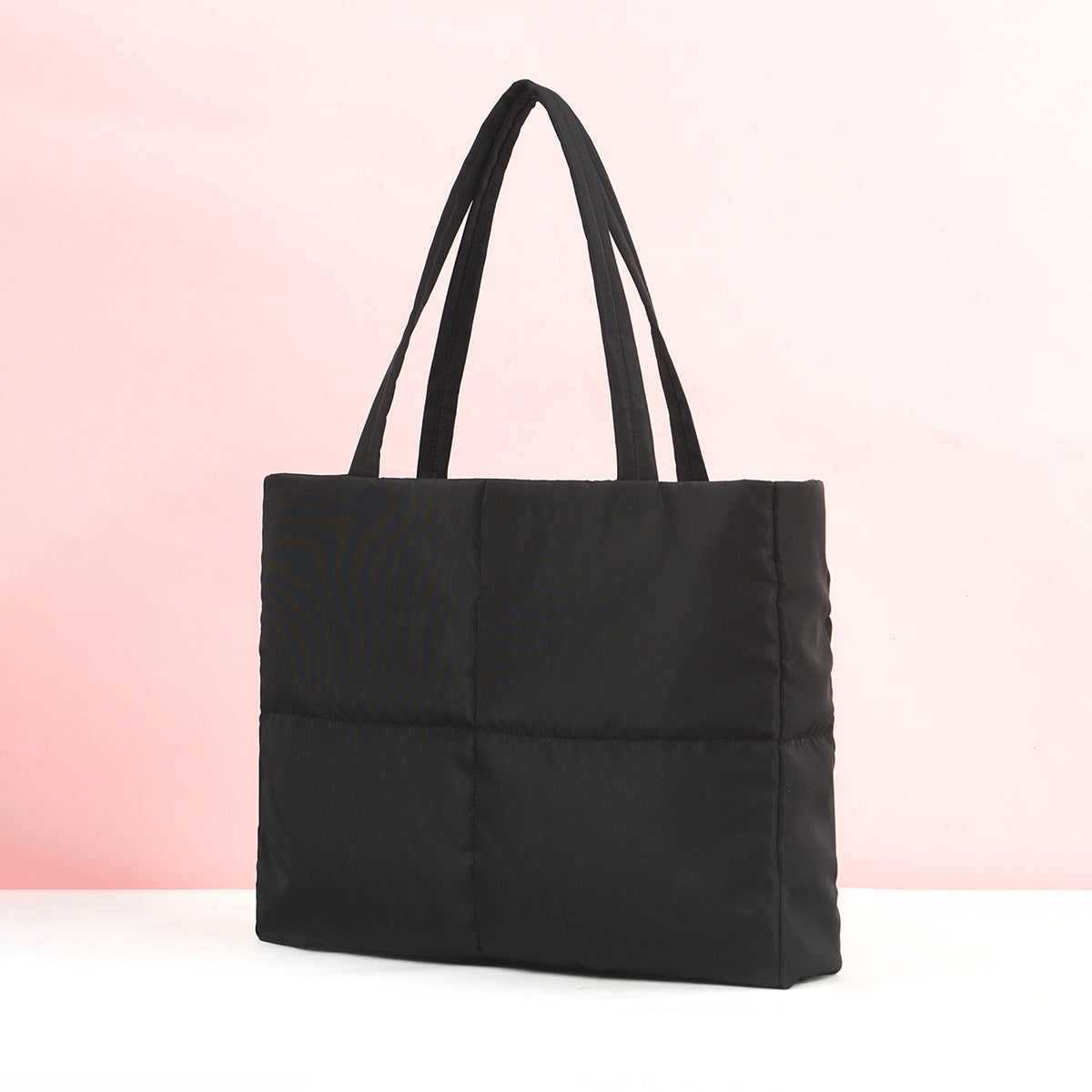 Modern Cooler Bag in Stylish Design LoungeYard — product view 3